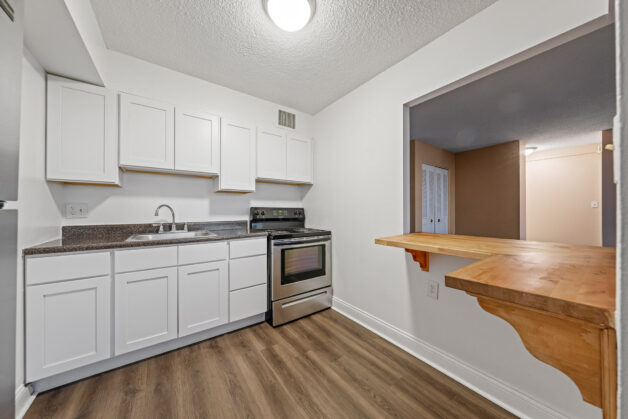 2 Bed, 2 Bath – Split