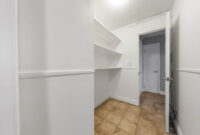 3 Bed, 2 Bath – Corner