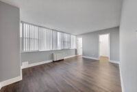 3 Bed, 2 Bath – Corner