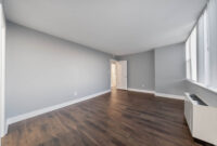 3 Bed, 2 Bath – Corner