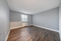 3 Bed, 2 Bath – Corner