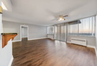 3 Bed, 2 Bath – Corner