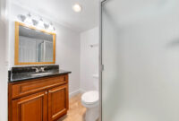 3 Bed, 2 Bath – Corner