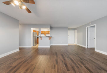 3 Bed, 2 Bath – Corner