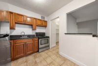 3 Bed, 2 Bath – Corner